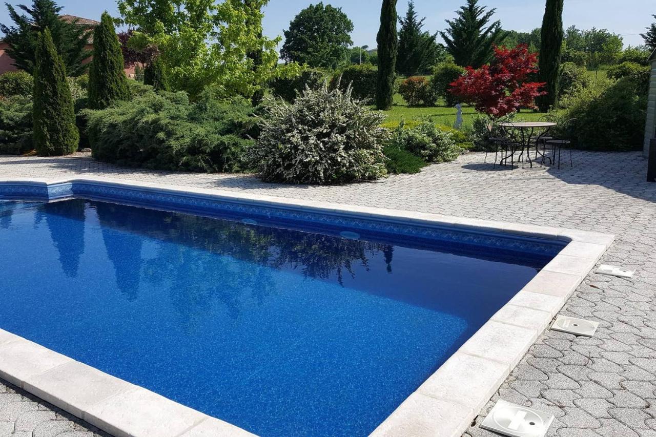 Logement Avec Piscine, Classe 3 Etoiles, De 42 M2 Tout Confort Au Calme Pour Un Couple Cahuzac-sur-Vere Экстерьер фото