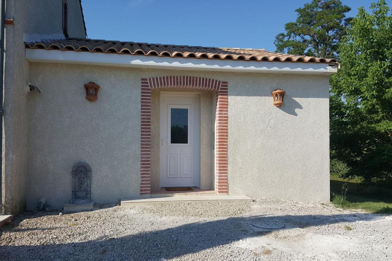 Logement Avec Piscine, Classe 3 Etoiles, De 42 M2 Tout Confort Au Calme Pour Un Couple Cahuzac-sur-Vere Экстерьер фото